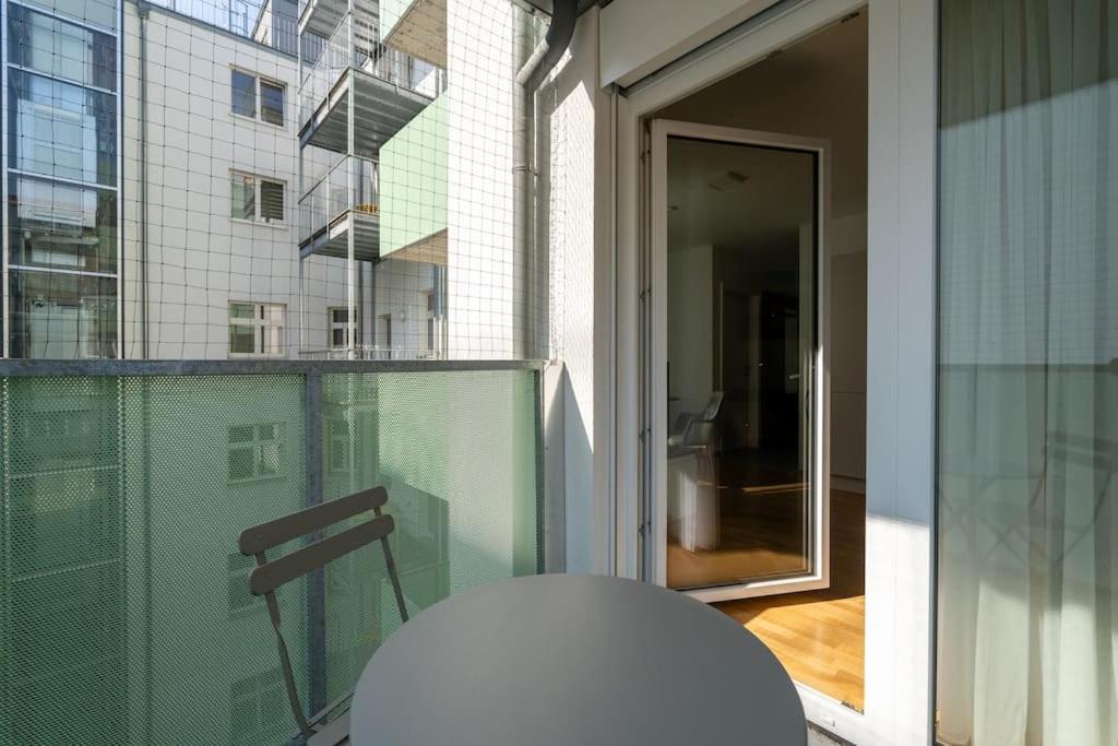 Sunny 1Br Home With Balcony By Hm Виена Екстериор снимка