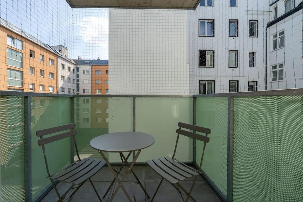 Sunny 1Br Home With Balcony By Hm Виена Екстериор снимка